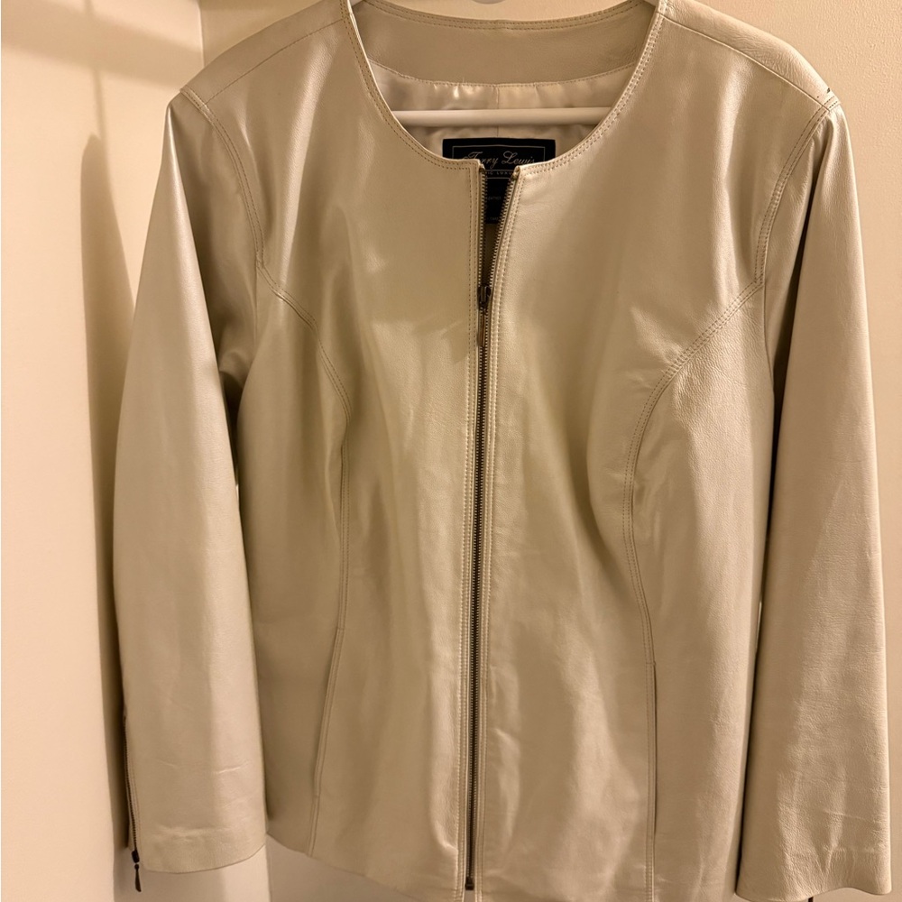 Elegant Cream Leather Jacket